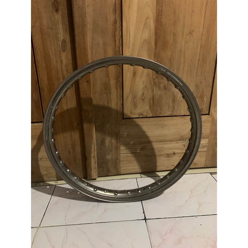 VELG TDR ER shape Brown UKURAN 140 RING 17 LIKE NEW SECOND