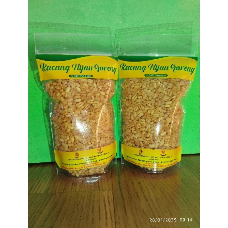 

RJG kacang hijau goreng dengan topping bawang putih goreng