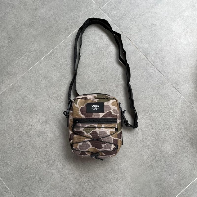 tas SlingBag , Vans Bhail Shoulder Bag Bungee Cord Turkish Coffee 1.8L 100%Original
