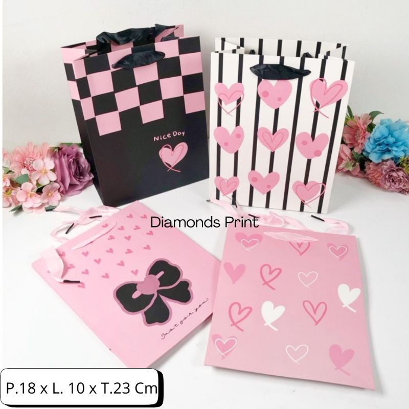 

Paperbag Premium Valentine Uk 18x23x10 | Paper Bag Warna Black Pink | Bungkus Kado Gift Goodiebag Hadiah