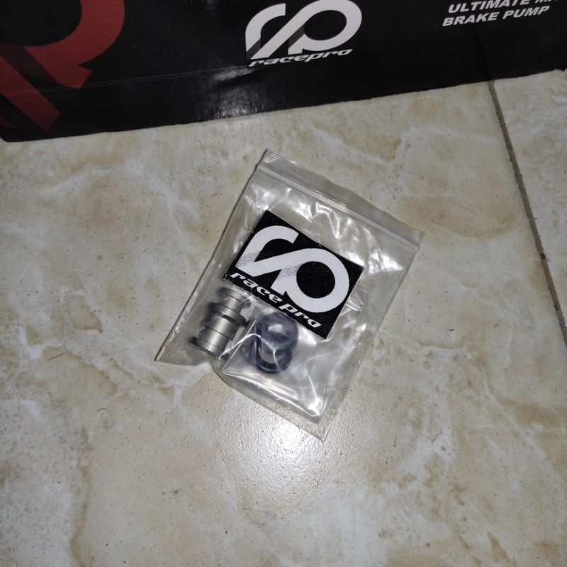 seal master rem radial 17mm racepro rcb adelin