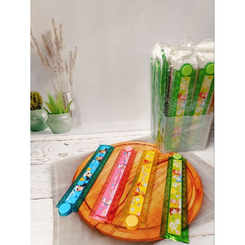 

PENGGARIS LIPAT KARAKTER PER 1 PICS