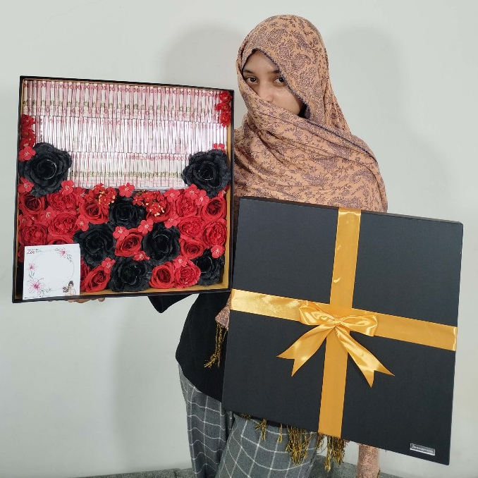 Flower box Money / Hadiah Ulang tahun / Anniversary / Wisuda / Valentine / Buket Bunga Box / Buket U