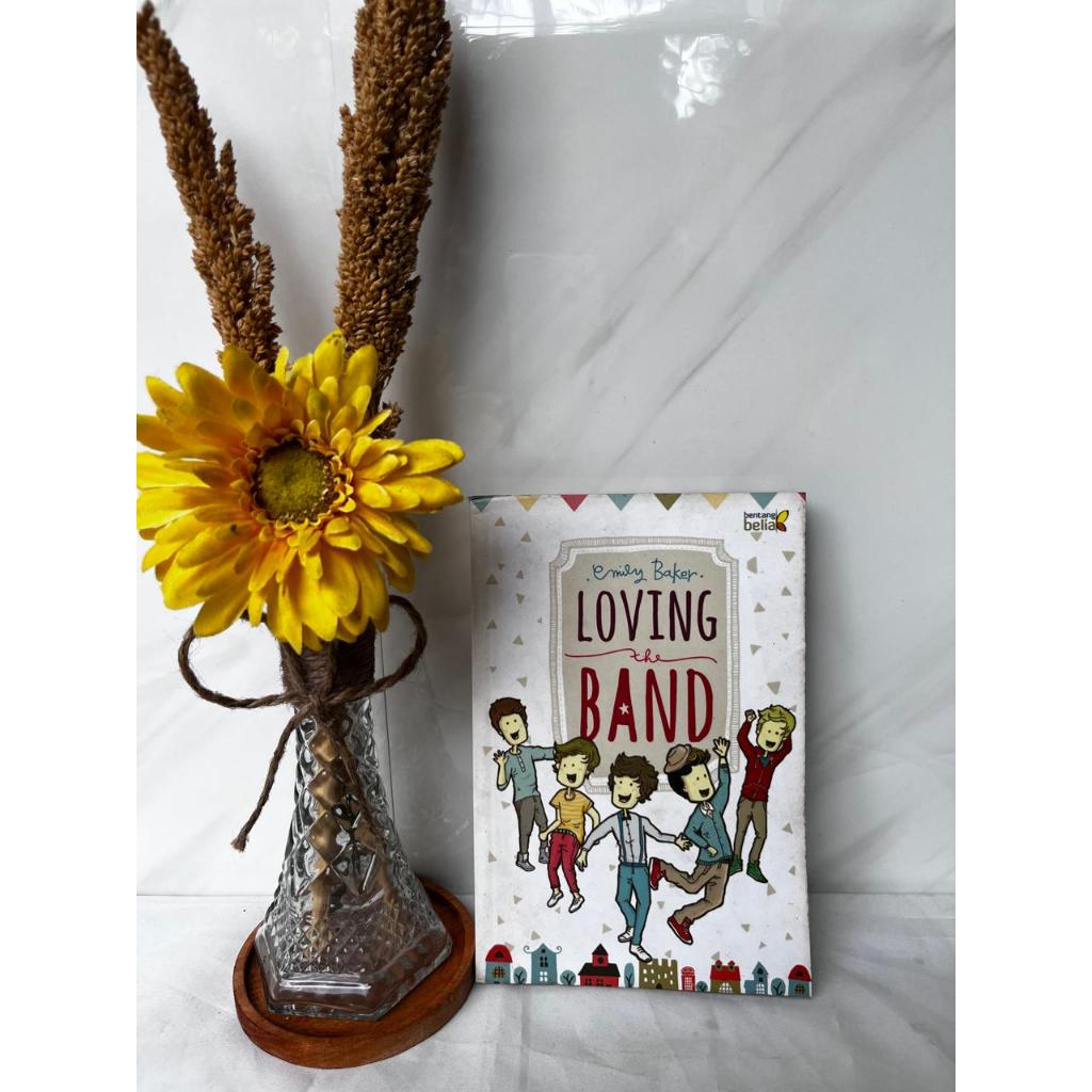 Novel Loving The Band Emily Baker - Preloved Original