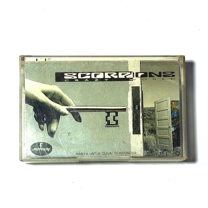 kaset pita scorpions crazy world