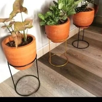 1set dapat 4pcs/standing pot bunga minimalis/pot besi/rak besi/pot bunga besi/rak bunga murah /minim