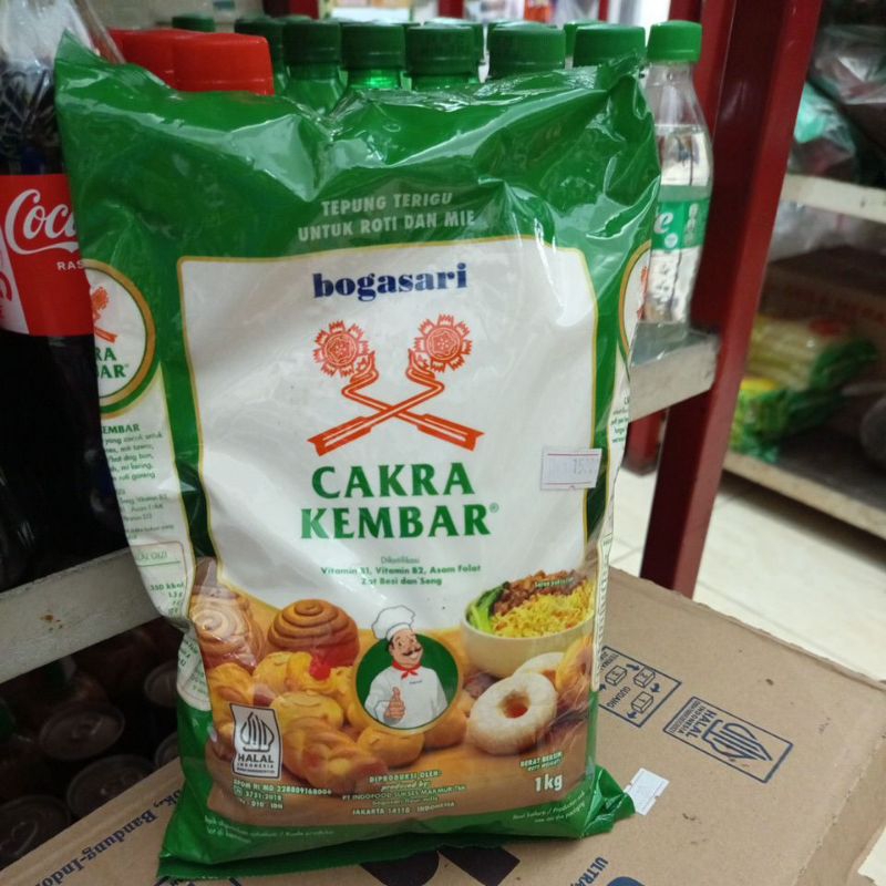 

Tepung terigu Cakra kembar ( untuk roti) 1 kilo