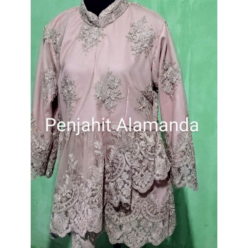 Jahit Kebaya Modern Kontemporer