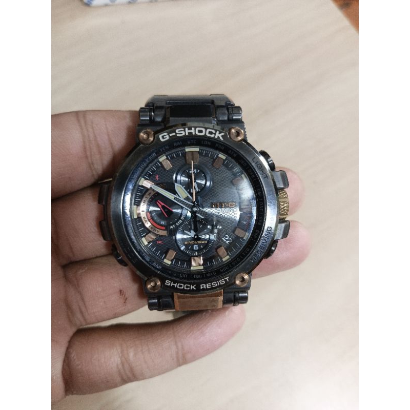 Jam Tangan G-Shock MTG-B1000