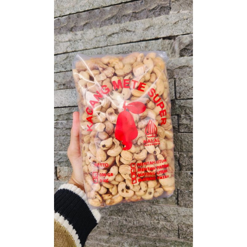 

Mete Sulawesi Utuh Mentah 1kg