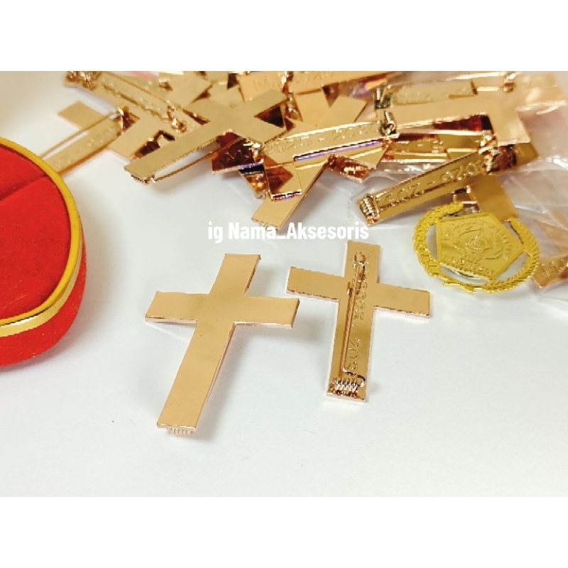 Bros pin salib premium gold lapis emas