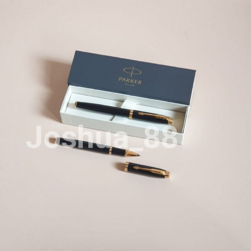 

Pulpen Parker Original Sig Pen IM Black Gold Bisa Ukir Nama Logo Sendiri