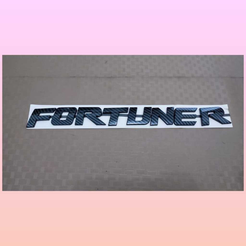 emblem kap mesin tulisan fortuner warna carbon