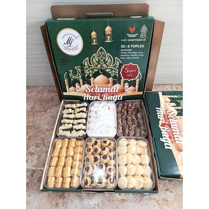

PAKET HAMPERS KUE KERING LEBARAN SUPER ISI 6 MONICA LOREN