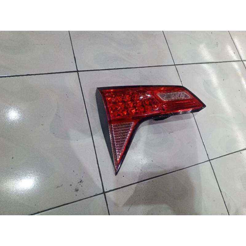 reflektor bagasi HRV original. lampu bagasi HRV prestige original