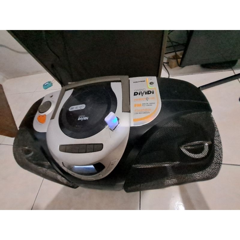 Polytron grand dividi GD715SR