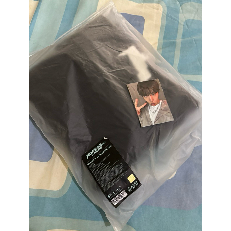 READY STOCK BTS OFFICIAL HOPE ON THE STREET JHOPE MERCHANDISE VARSITY JACKET SIZE XL