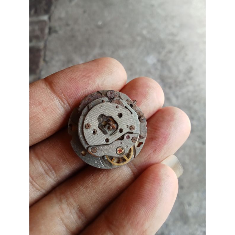 Bahan mesin jam otomatis mati rusak