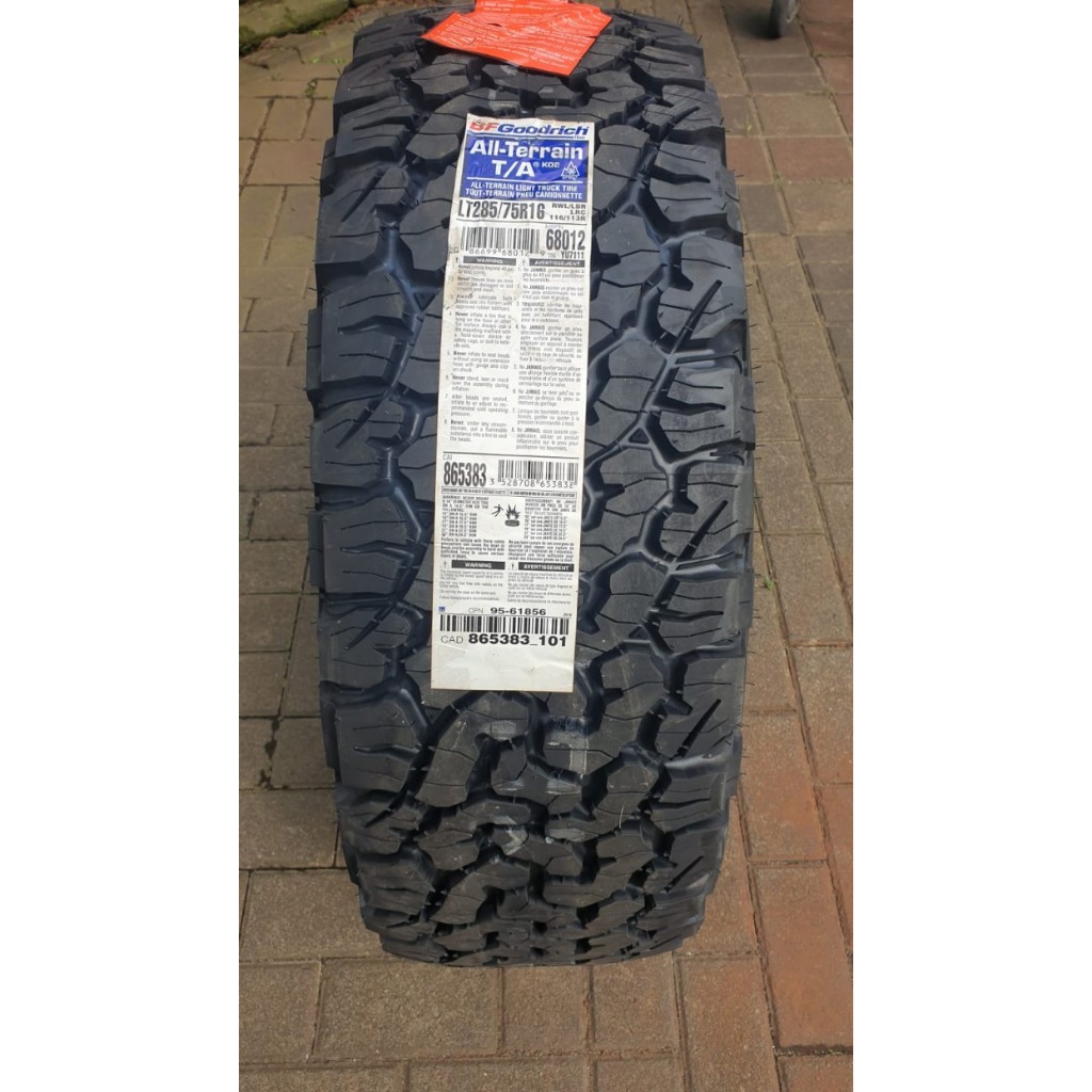 BFGoodrich ALL-TERRAIN T/A KO3 size 285/75 R16 - Ban Mobil