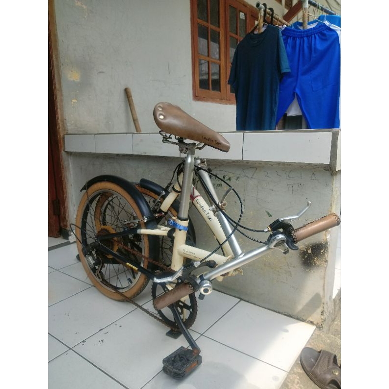 sepeda London taxi bekas