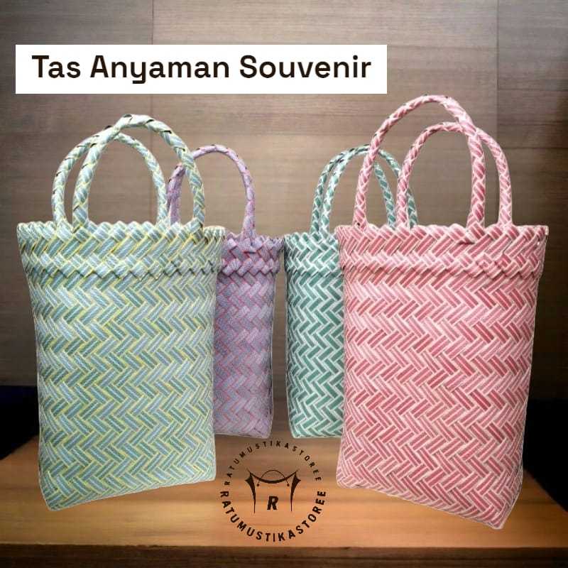 Tas Anyaman Plastik model Tinggi Tas Sovenir