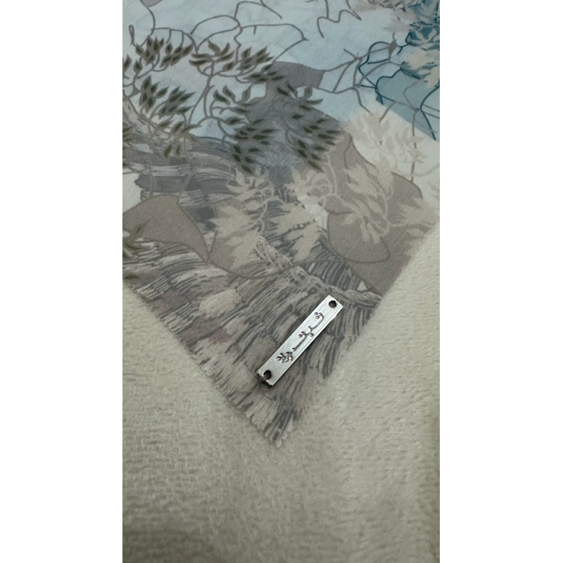 Preloved Tsabita Scarf