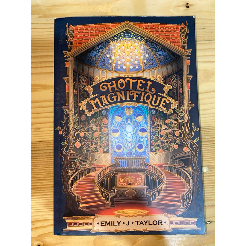 Hotel Magnifique Emily & Taylor