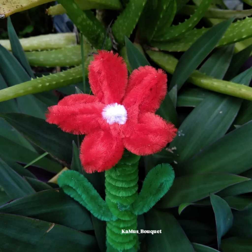 

Pulpen Bunga Kamboja Kawat Bulu (Pipe Cleaner