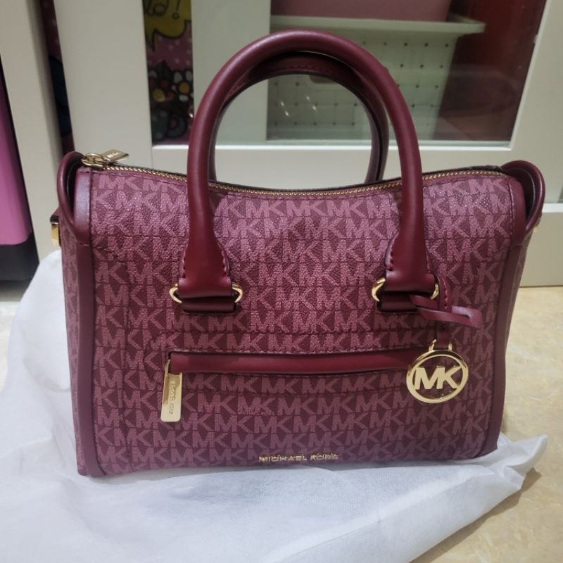 mk carine medium maroon