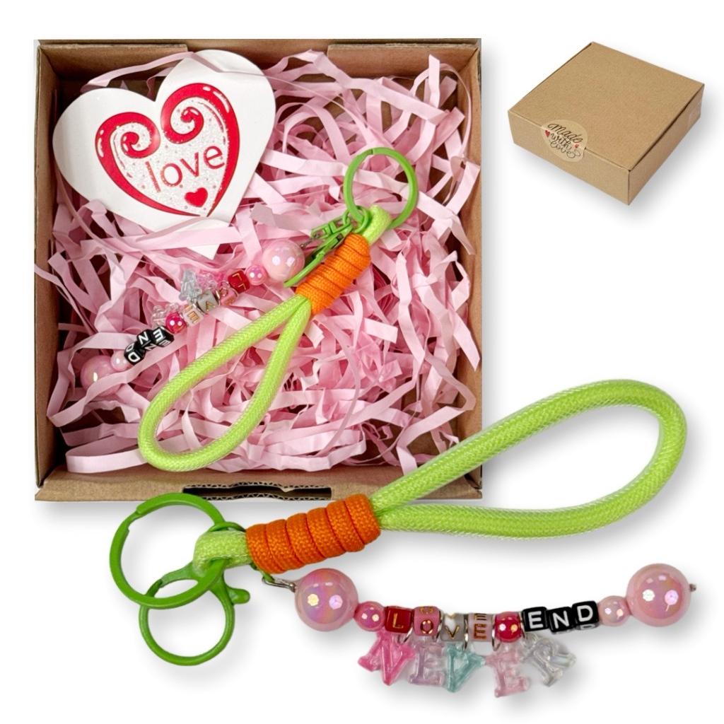 

Hampers Kado Hadiah Valentine Gantungan Kunci Custom Nama