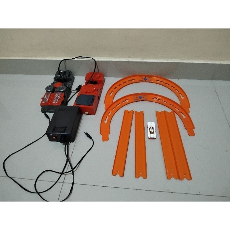 Bebas pilih hot wheels booster adaptor hotwheels track preloved