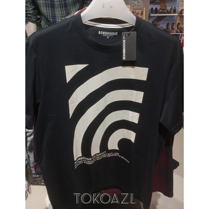 Kaos Bombboogie Original D43BK Size M/L/XL