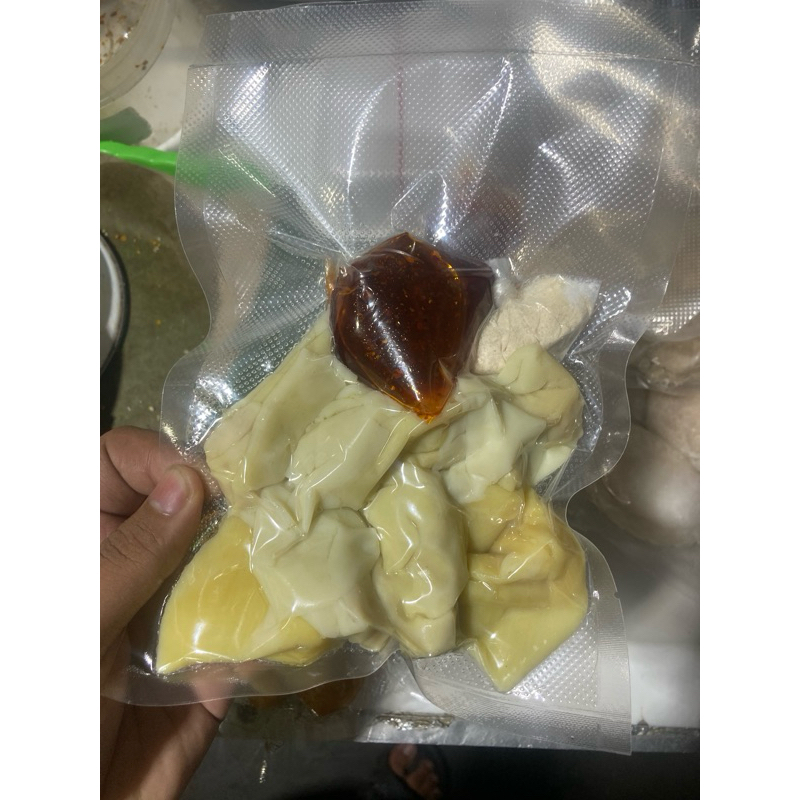 

pangsit chili oil warung janda