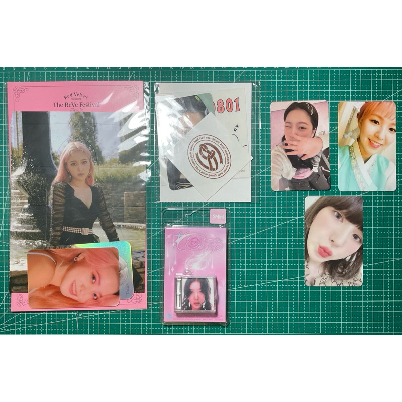 [clearance sale] PC Merch AR Tattoo Holo Standee Finale Red Velvet Yeri Yizhiyu Birthday Wendy The R