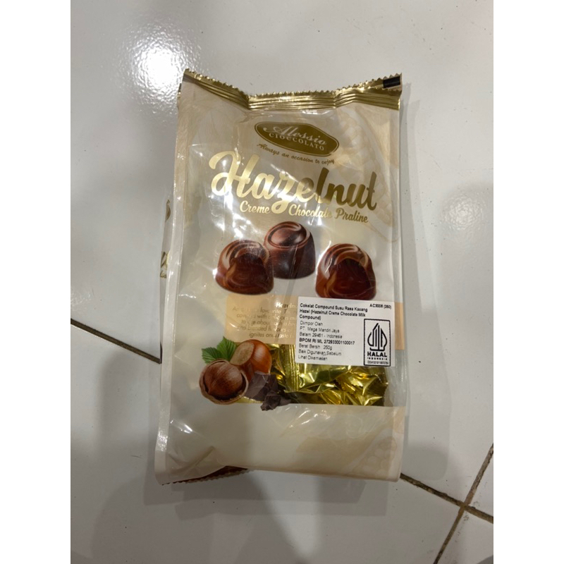 

Coklat Alessio Milk cream