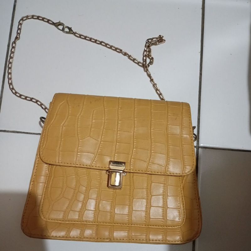 TAS SELENDANG WARNA KUNING