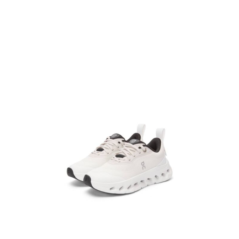 Sepatu Running On Cloud