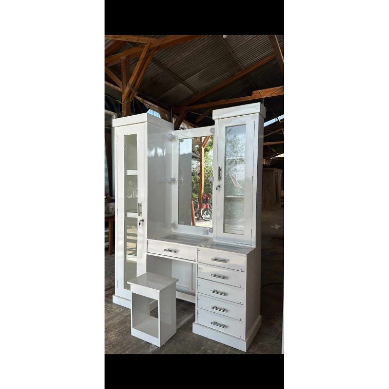 FULL KAYU JATI MEJA RIAS  TAS sudah +LAMPU