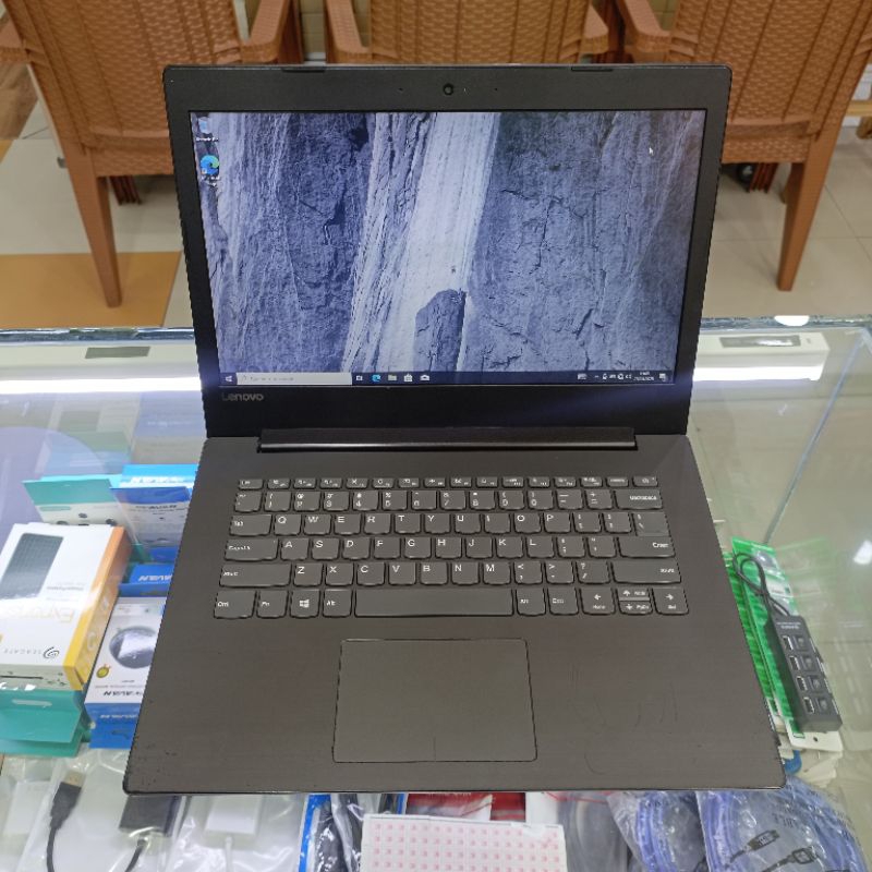 laptop leptop second/bekas LNVO AMD A9-9420 REDEON R5 3.00 GHZ ram 4gb ddr 4 display 14 inc siap pak