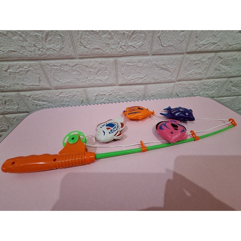 PRELOVED MAINAN ANAK PANCING IKAN MAGNET