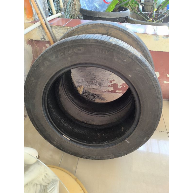 Ban Mobil Bekas 215/60 R17