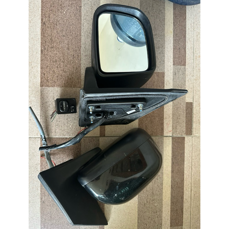 Sepasang SPION Avanza Xenia 2017 Original bekas