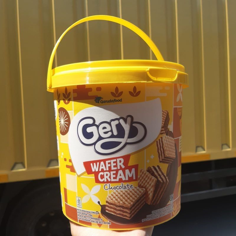 

Wafer Gerry Cream Kemasan Jar Ember 250gr