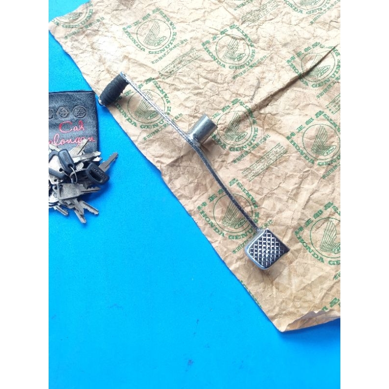 Pedal perseneling Honda Win