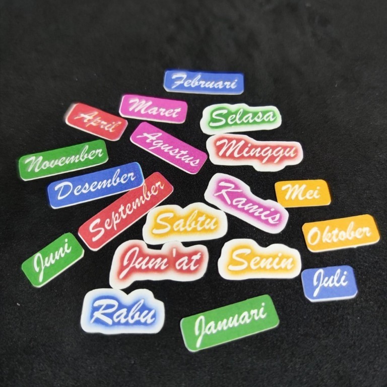 

isi 19 pcs stiker nama hari dan bulan ukuran mini warna warni cocok untuk hiasan dan kreasi