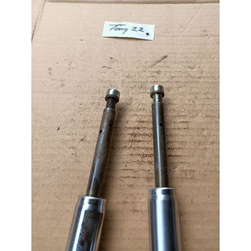 baut sulingan shock depan Yamaha Mio j Mio sporty