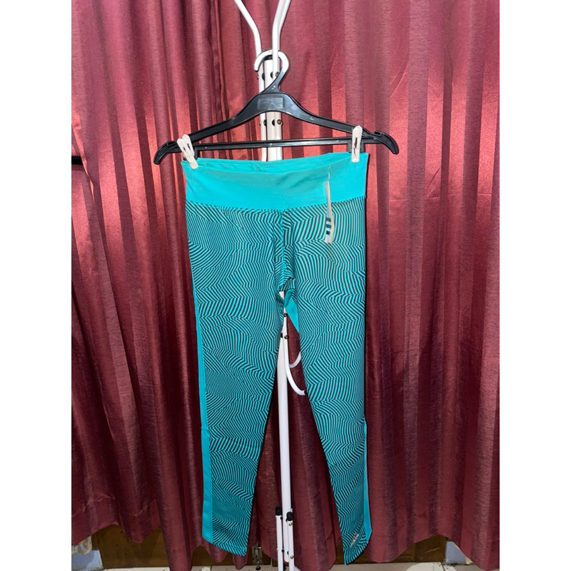 legging motif adidas