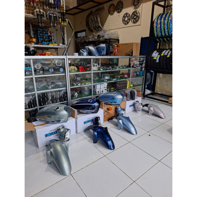 (BISA COD) PAKET TANGKI CB SULTAN DAN DORAEMON SUDAH CAT BARU REQUES WARNA DAN STRIPING BISA