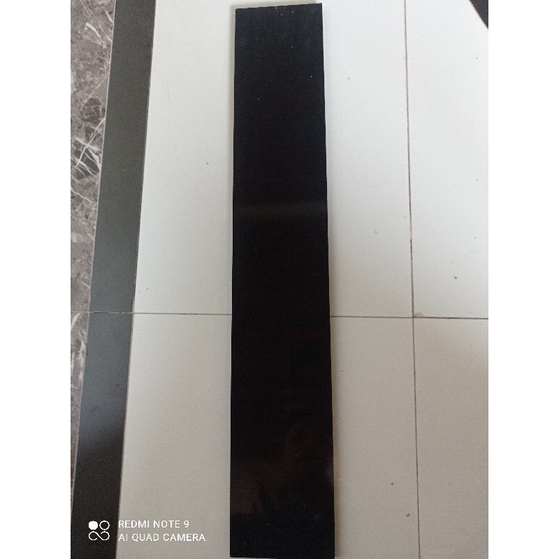 listplin granit hitam 10x50