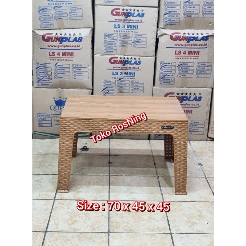 Meja plastik rotan napolly panjang